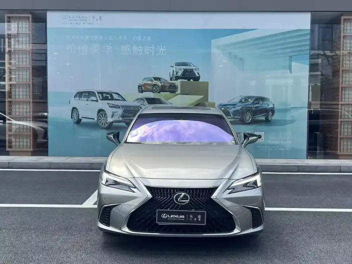 Lexus ES 2025 Model 200 Premium