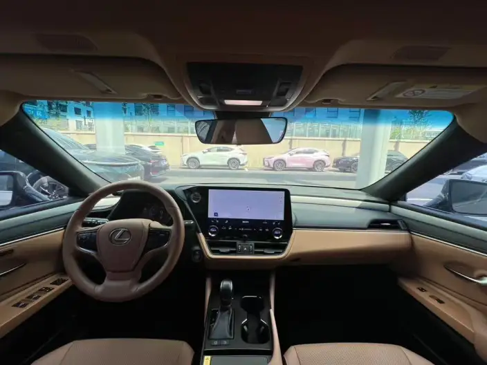 Lexus ES 2025 Model 200 Premium – фото 7