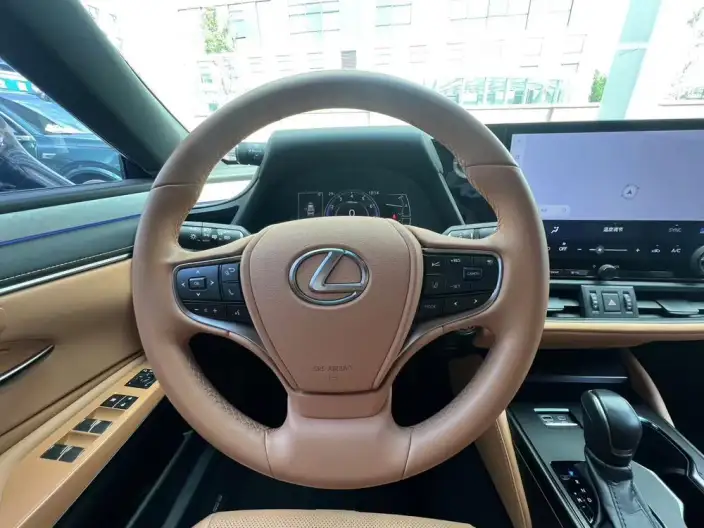 Lexus ES 2025 Model 200 Premium – фото 9