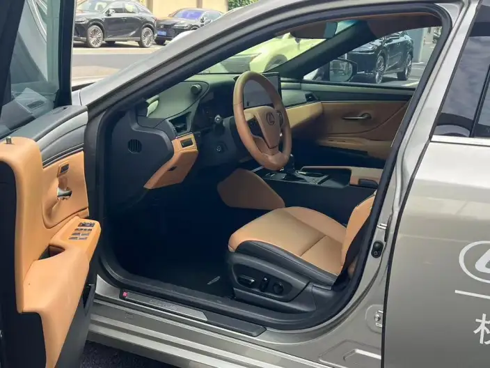Lexus ES 2025 Model 200 Premium – фото 10