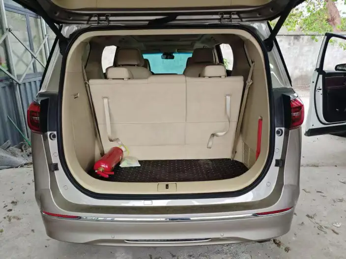 Buick GL8 2023 Model ES Luzun 2.0T Luxury Model – фото 9