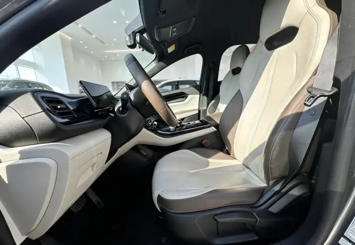BYD Qin PLUS DM 2024 Model Honor Edition DM-i 55KM Leading Model – фото 10