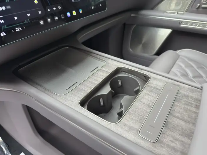 NIO ES8 2026 Model VI seat Executive Deluxe Edition – фото 7