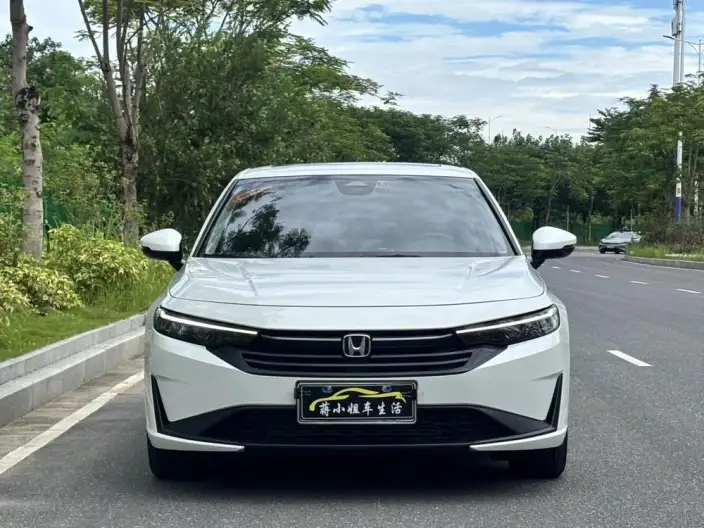 Model Ge 2025 Model 240TURBO CVT Technology Edition