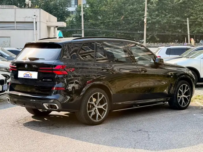BMW X5 2023 Model xDrive30Li Exclusive Model M Sports Night Set – фото 3