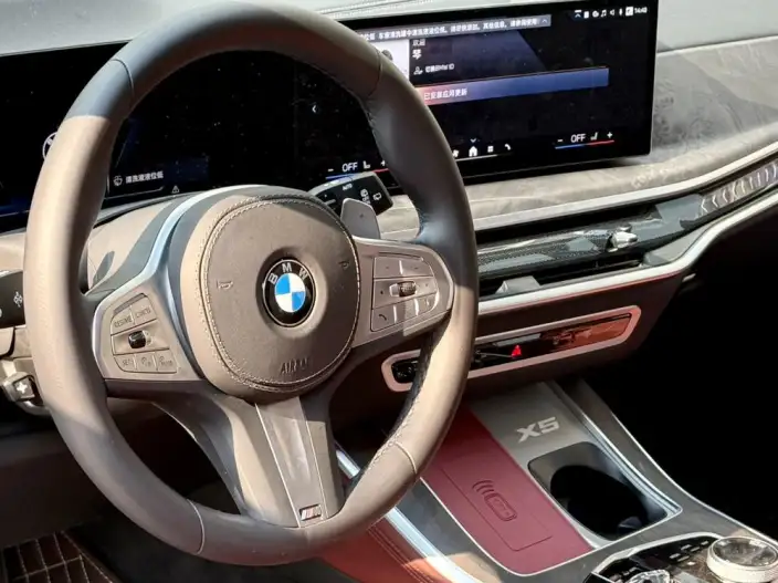BMW X5 2023 Model xDrive30Li Exclusive Model M Sports Night Set – фото 7