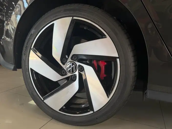 Volkswagen Golf GTI 2023 Model 380TSI DSG GTI – фото 5