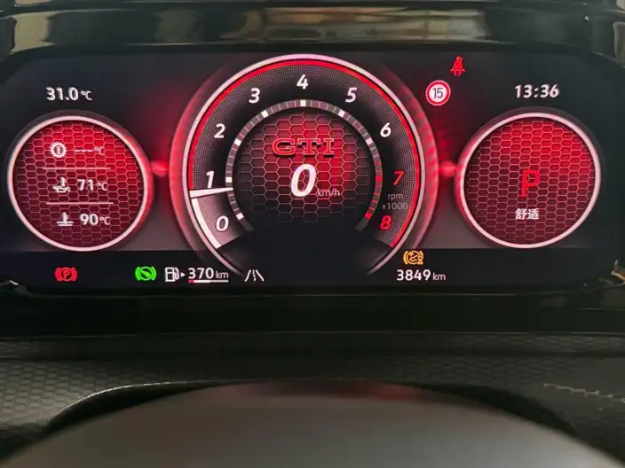 Volkswagen Golf GTI 2023 Model 380TSI DSG GTI – фото 8