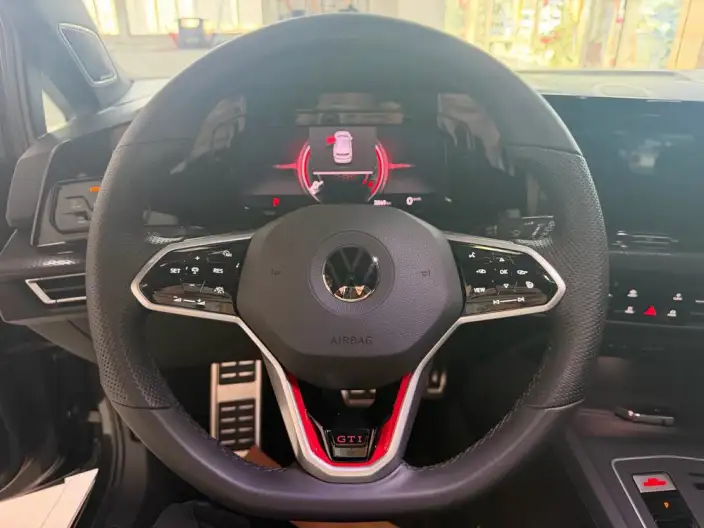 Volkswagen Golf GTI 2023 Model 380TSI DSG GTI – фото 9