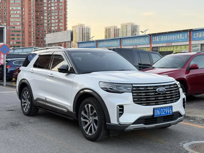 Ford Explorer 2023 Model EcoBoost 285 4WD Fashion plus Edition 6 seat – фото 2