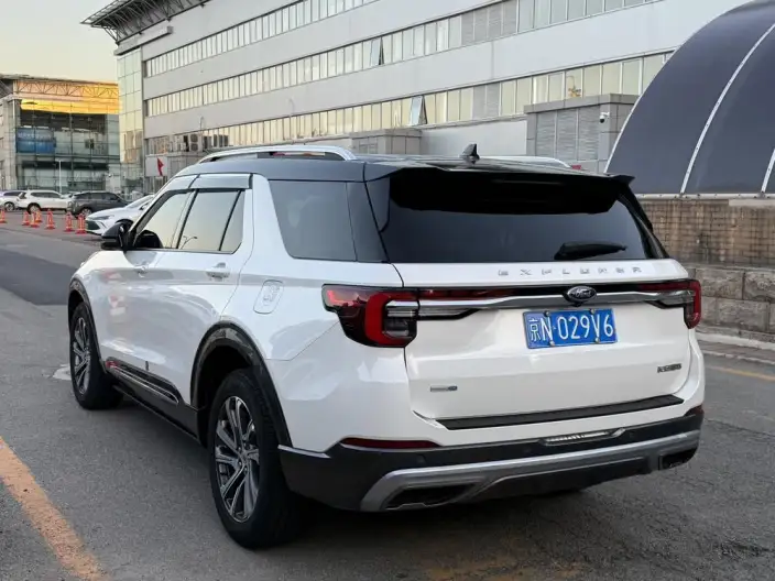 Ford Explorer 2023 Model EcoBoost 285 4WD Fashion plus Edition 6 seat – фото 3