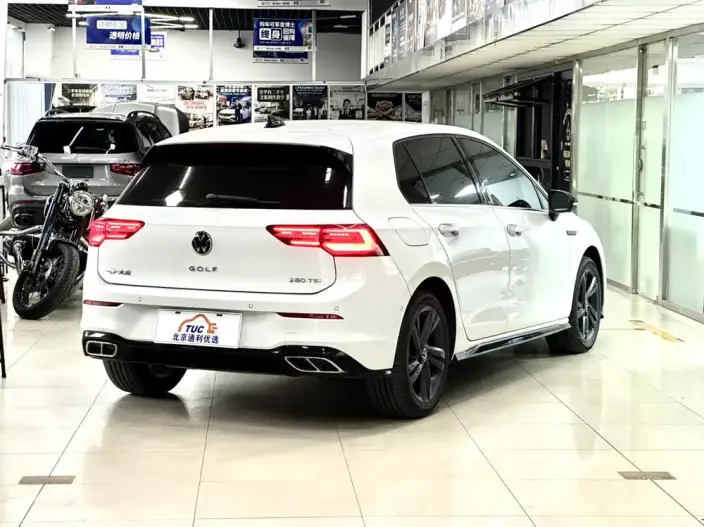 Volkswagen Golf 2023 Model 280TSI DSG R-Line Lite