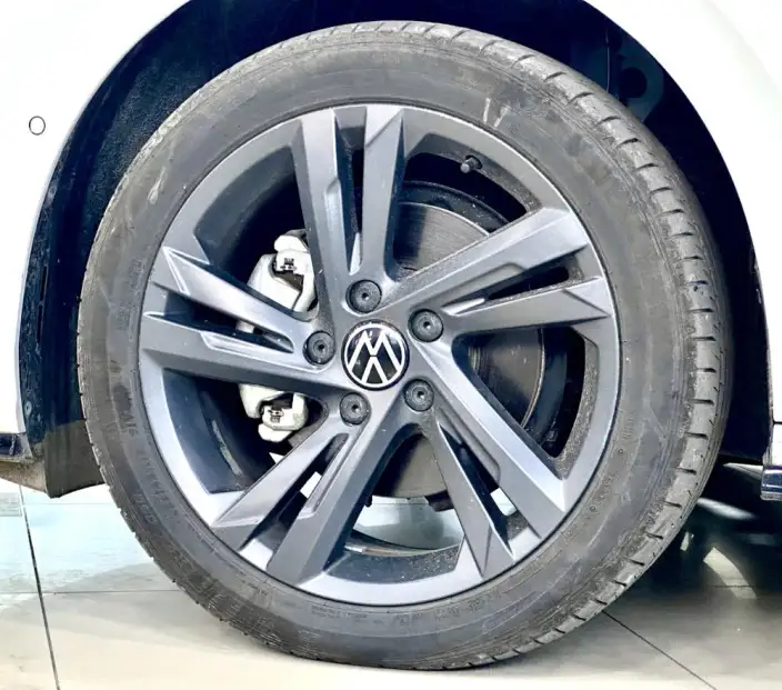 Volkswagen Golf 2023 Model 280TSI DSG R-Line Lite – фото 6