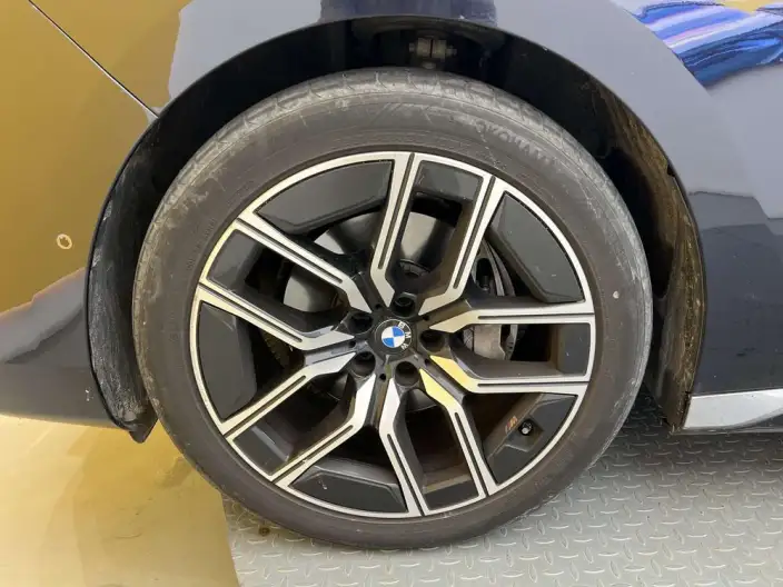 BMW 7 Series 2023 Model 735Li Luxury Set – фото 7