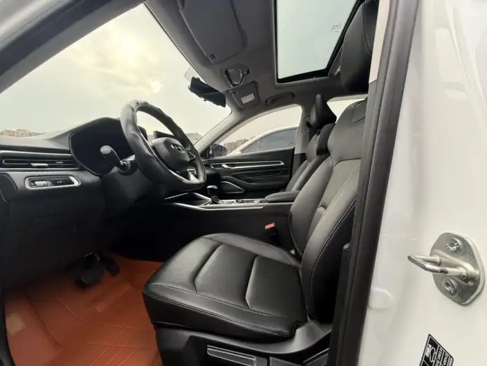 Geely Emgrand 2023 Model No. 4 Gen Champion Edition 1.5L CVT Noble Model – фото 8