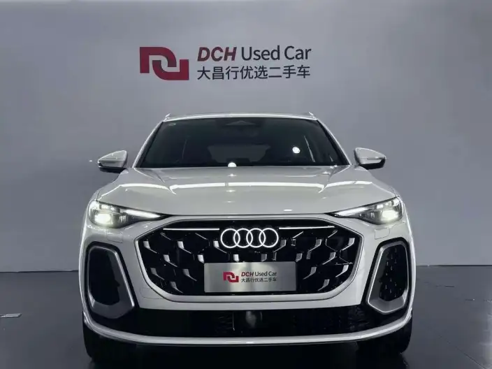 Audi Q5L 2026 Model 2.0T Smart Hybrid Luxury Model