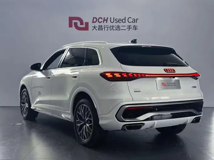 Audi Q5L 2026 Model 2.0T Smart Hybrid Luxury Model