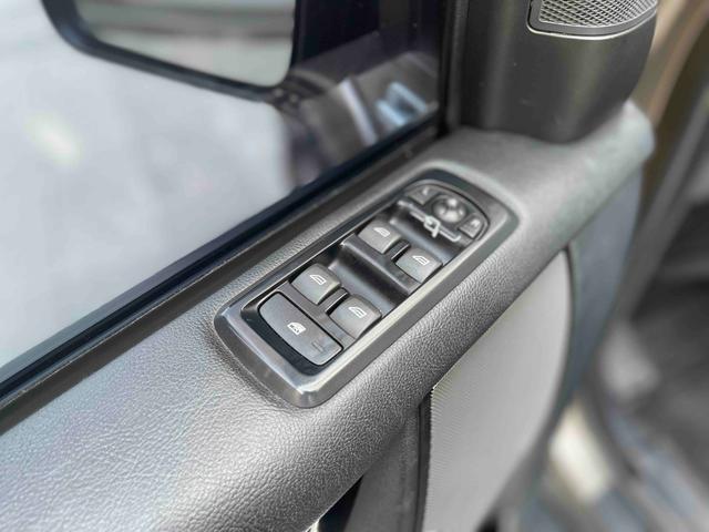 Land Rover Discovery 2011 модификация 4.0 V6 HSE – фото 11