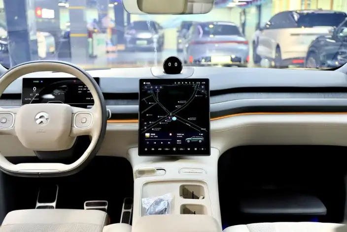 NIO ES8 2024 Model 75kWh – фото 8