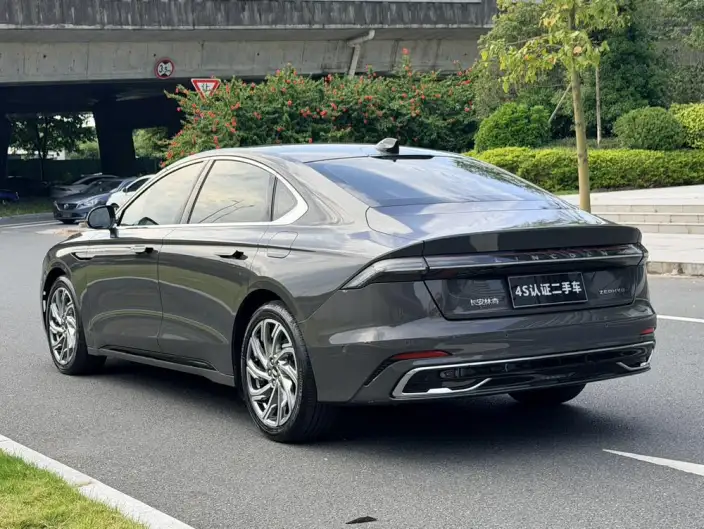 Lincoln Z 2022 Model i Xiang Zunya Edition – фото 5