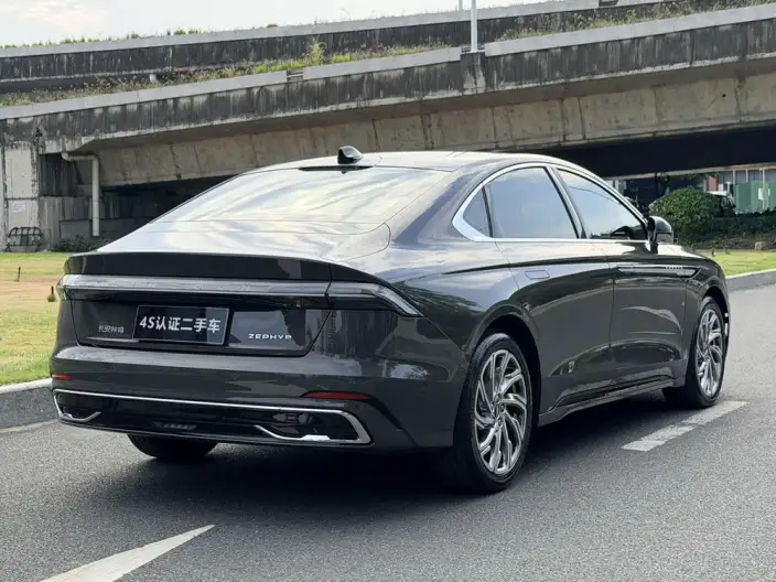 Lincoln Z 2022 Model i Xiang Zunya Edition – фото 7
