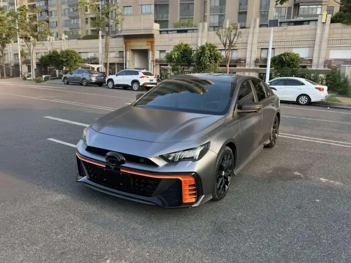 Emzoom 2022 Model 270T J16 R-Style Track Edition