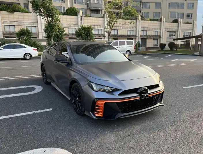 Emzoom 2022 Model 270T J16 R-Style Track Edition