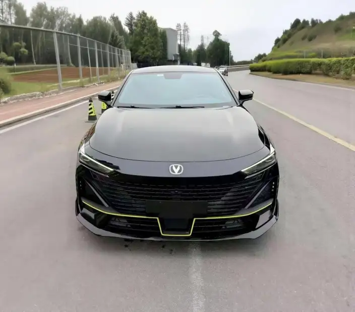 Changan UNI-V 2022 Model 1.5T Noble Model – фото 2