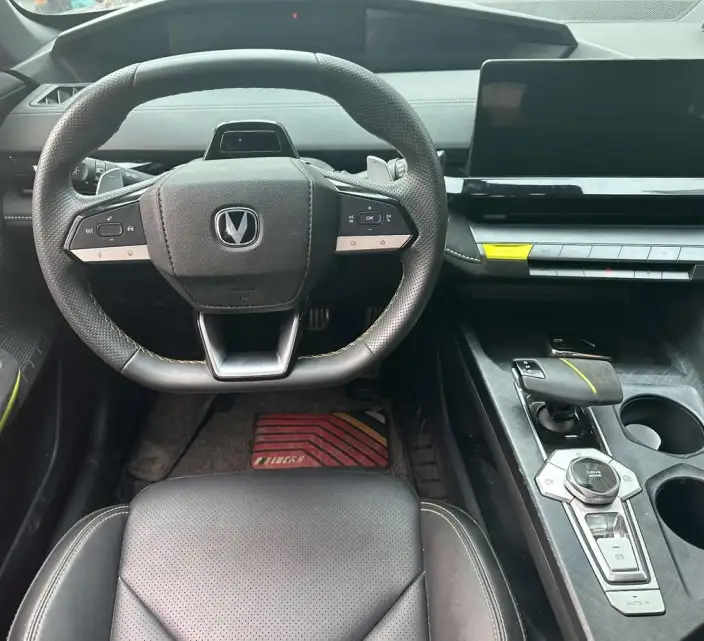 Changan UNI-V 2022 Model 1.5T Noble Model – фото 4