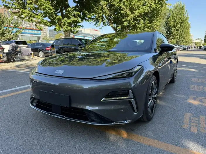 Geely Galaxy E8 PHEV 2025 Model 130km EM-P Tiggo Edition