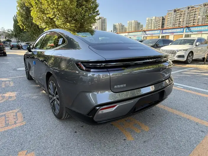 Geely Galaxy E8 PHEV 2025 Model 130km EM-P Tiggo Edition – фото 5