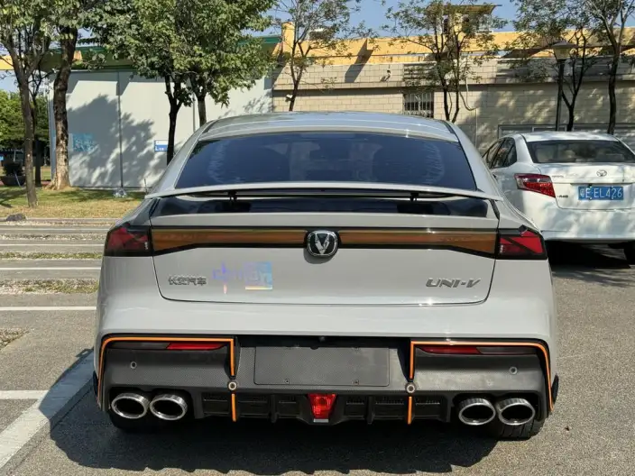 Changan UNI-V 2022 Model 1.5T Sports Edition – фото 5