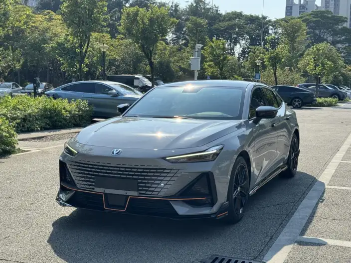Changan UNI-V 2022 Model 1.5T Sports Edition – фото 7
