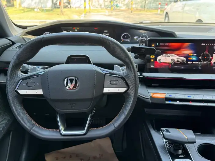 Changan UNI-V 2022 Model 1.5T Sports Edition – фото 9