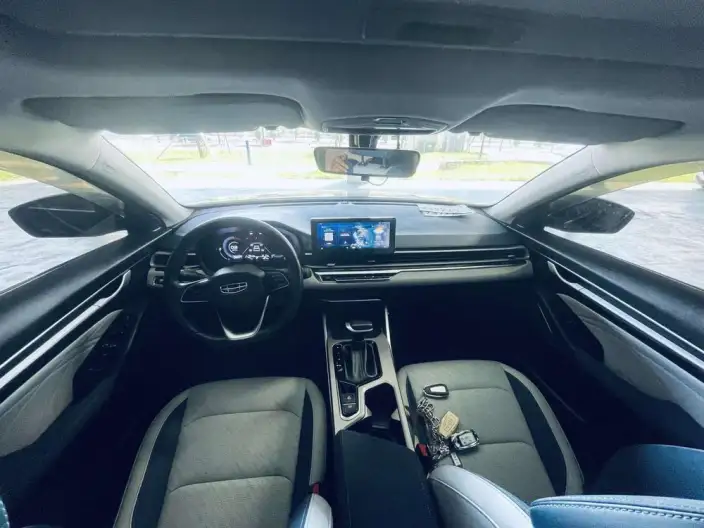 Geely Emgrand 2022 Model No. 4 Gen 1.5L CVT Luxury Model – фото 6