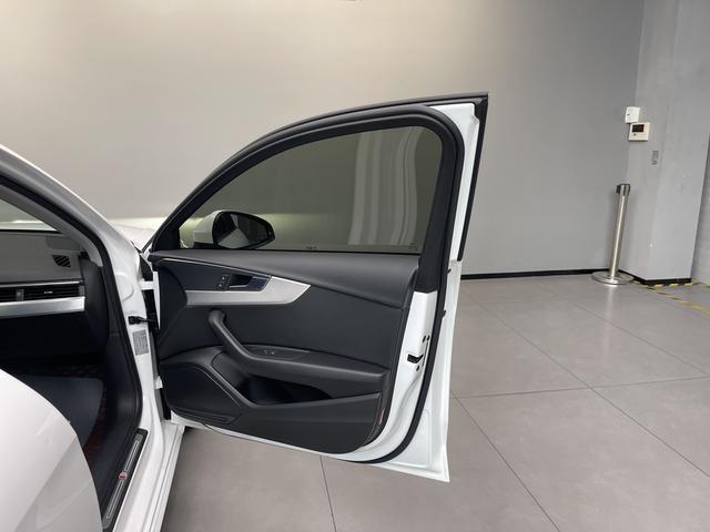 Audi A4L 2022 40 TFSI Style Dynamic – фото 28