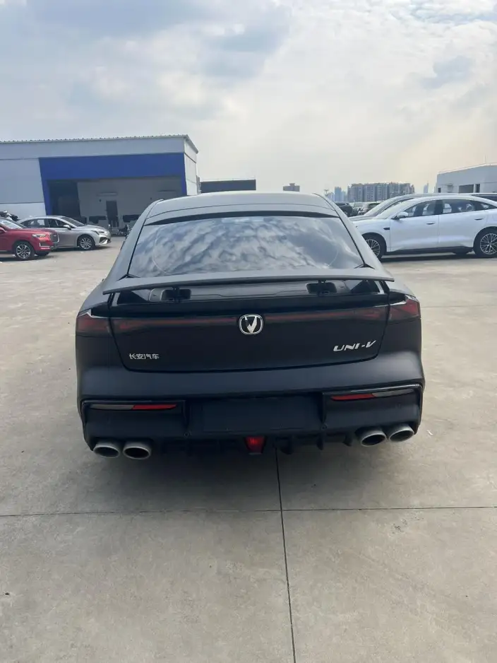 Changan UNI-V 2023 Model 1.5T Sports Edition – фото 5