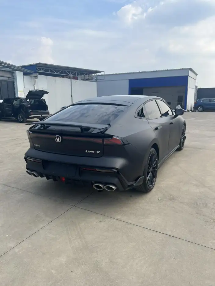 Changan UNI-V 2023 Model 1.5T Sports Edition – фото 6
