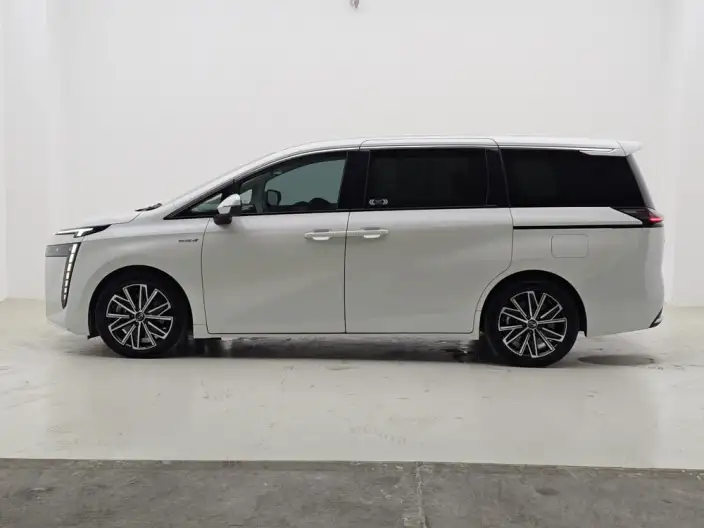 GAC Trumpchi E8 PHEV 2024 Model 2.0ATK 150km MAX Edition