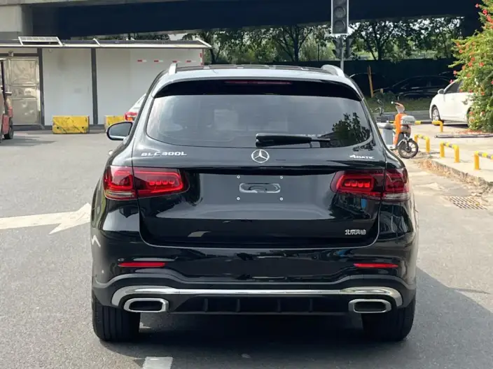 Mercedes-Benz GLC 2022 Model GLC 260 L 4MATIC Luxury Model – фото 6