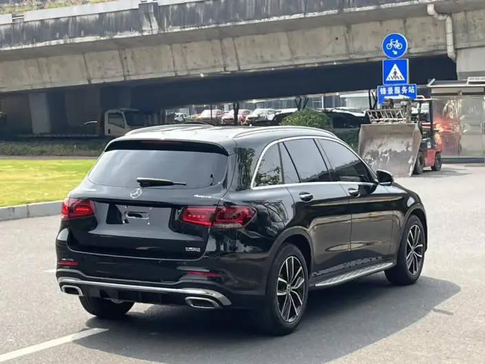 Mercedes-Benz GLC 2022 Model GLC 260 L 4MATIC Luxury Model – фото 7