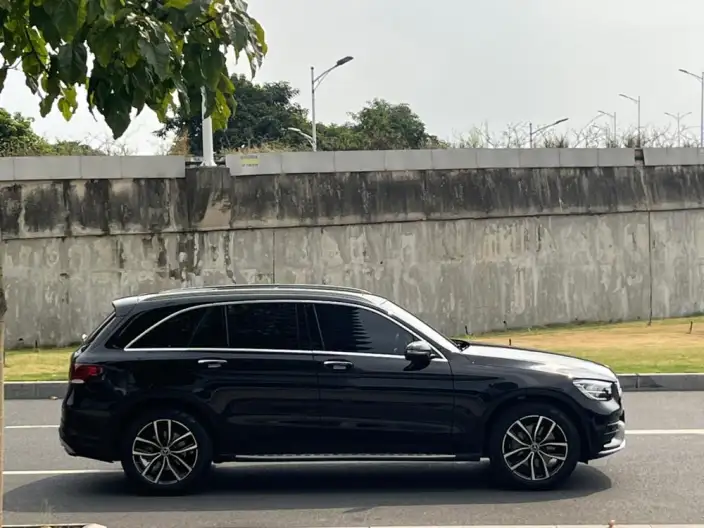 Mercedes-Benz GLC 2022 Model GLC 260 L 4MATIC Luxury Model – фото 8