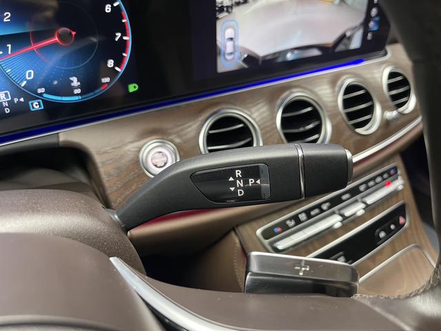 Mercedes-Benz E-Class 2021 E 300 L Premium sedan – фото 18