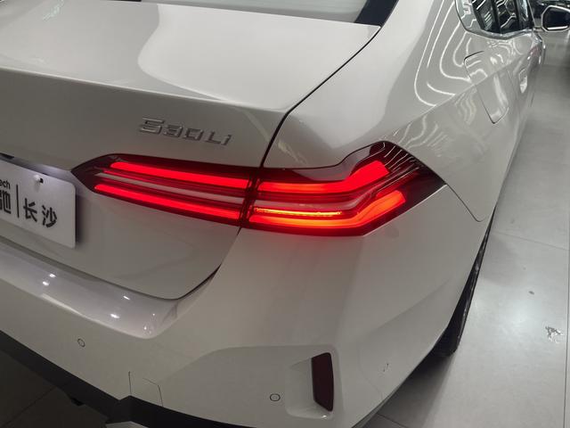 BMW 5 Series 2025 530Li Premium M Sport Package – фото 27