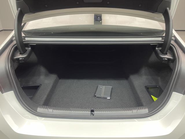 BMW 5 Series 2025 530Li Premium M Sport Package – фото 30