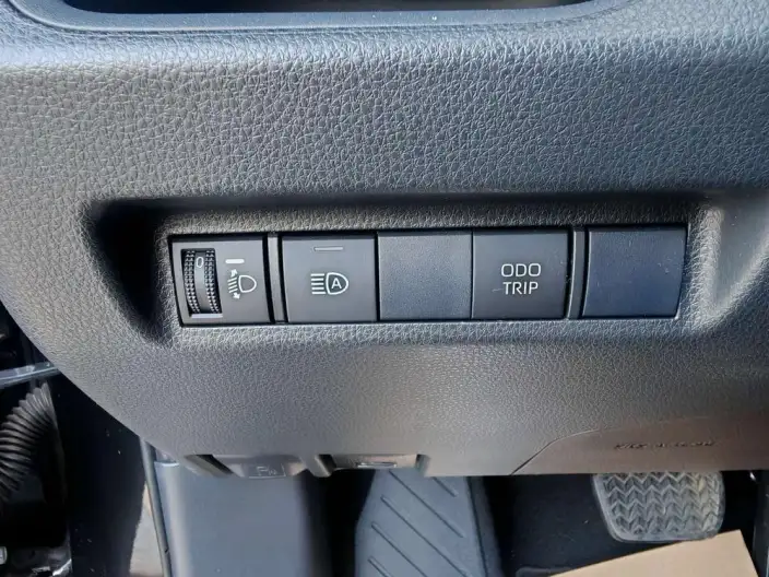 Toyota Wildlander 2024 Model 2.0L 2WD Luxury PLUS Edition – фото 5