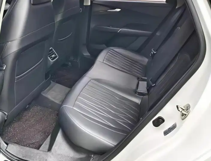 Changan Yida 2023 Model 1.5T GDI Automatic Noble Model – фото 9