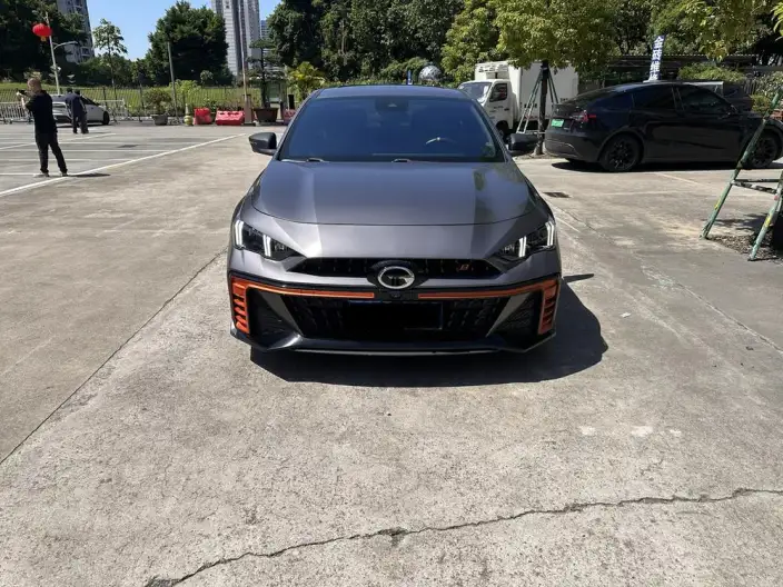 Emzoom 2022 Model 270T J16 R-Style Track Edition