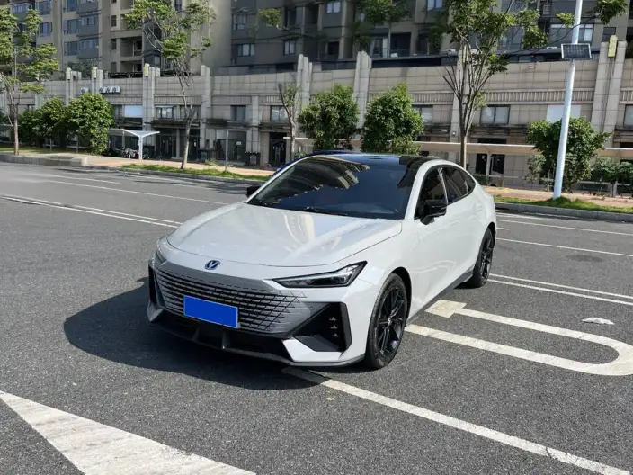 Changan UNI-V 2022 Model 1.5T Noble Model