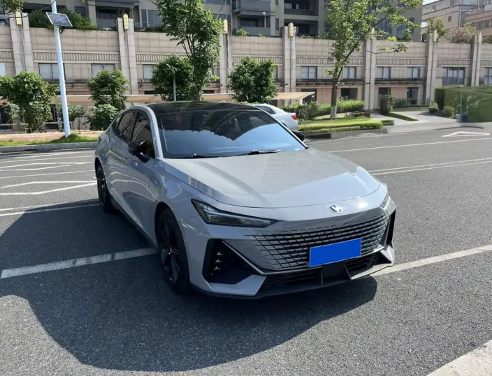 Changan UNI-V 2022 Model 1.5T Noble Model